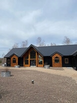 Building Photo - 978 Lakeview Dr