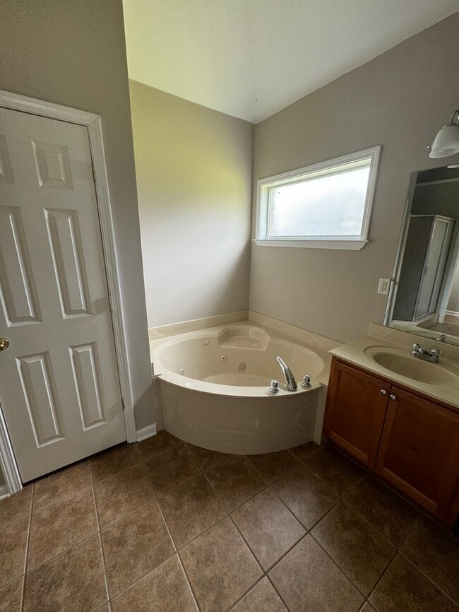 Building Photo - 9199 Chastain Pl