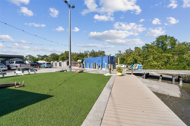 Building Photo - 2700 Cove Cay Dr