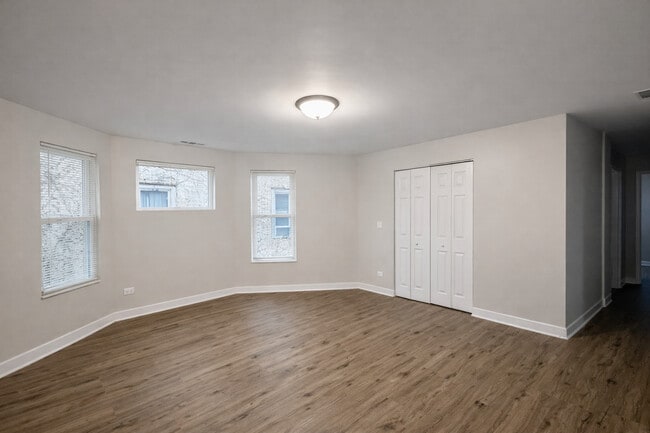 Building Photo - 146 S 9th Ave