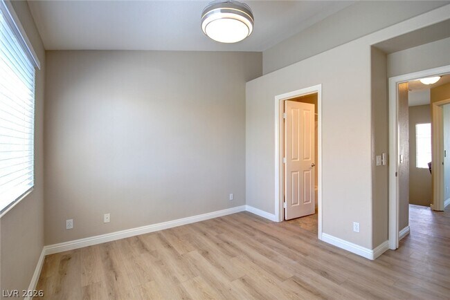 Building Photo - 8400 Tiger Woods Ave