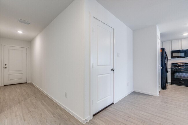 Building Photo - Brand-new home in McKinney’s Preserve at Honey Creek with spacious backyard, stylish interiors, c...