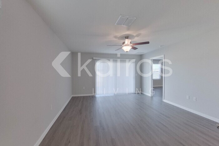 Building Photo - 8533 SW 43rd Ter