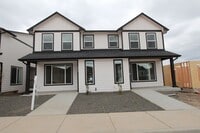 Building Photo - Modern design 3-bed, 2.5 bath duplex avail...