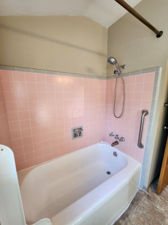 Building Photo - 2205 Monticello Ave