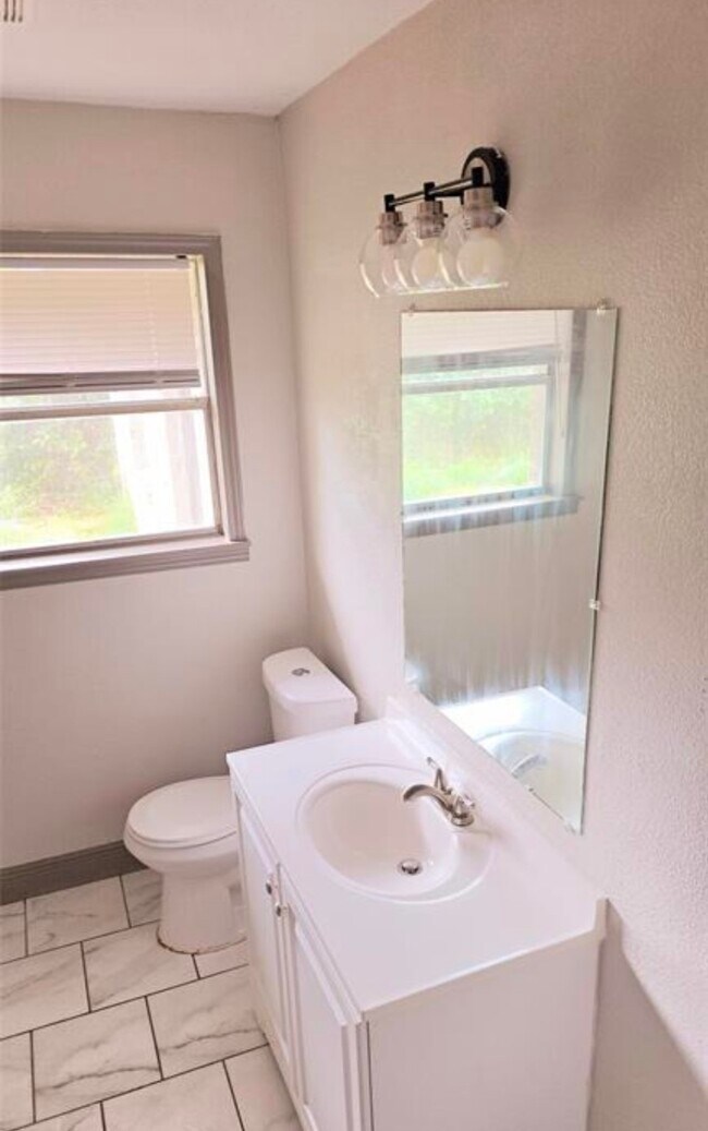 Building Photo - 3308 Sophie Ann Dr