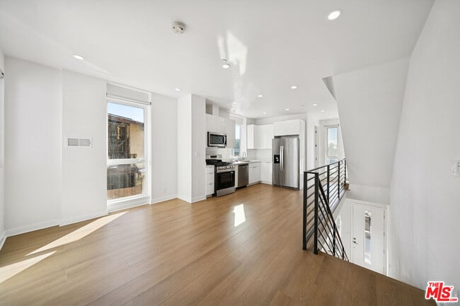 Building Photo - 4523 St Elmo Dr