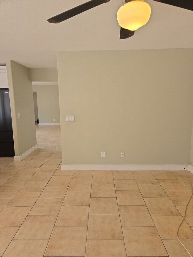Building Photo - A Fabulous 4 Bedroom Home in Peccole Ranch