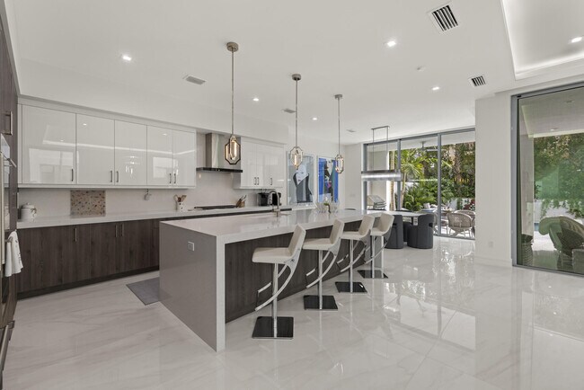 Building Photo - 402 Ocean One Ln