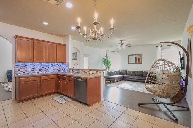 Building Photo - 6034 Starbrook Creek Dr