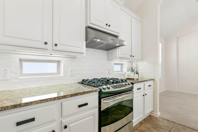 Building Photo - 35 E Wolf Cabin Cir