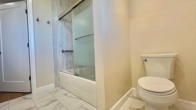 Building Photo - Modern Style and Sophistication, 1-Bed, 1-Bath Living at Hillside in Albany
