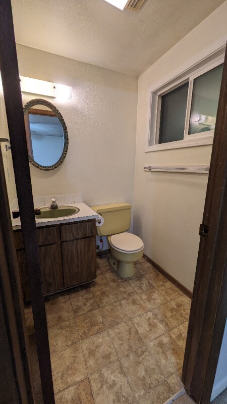 Building Photo - 807 E F St