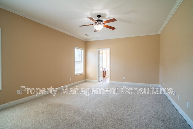 Building Photo - 178 Sarah Jane Dr