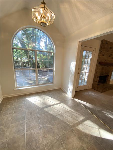 Building Photo - 112 Oak Pointe Trail