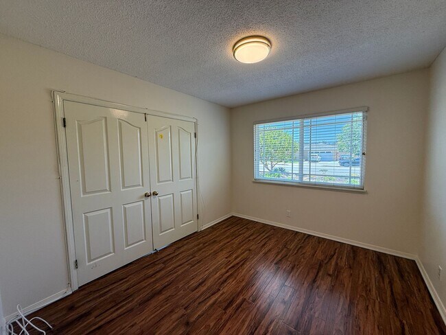 Building Photo - 735 Patterson Rd