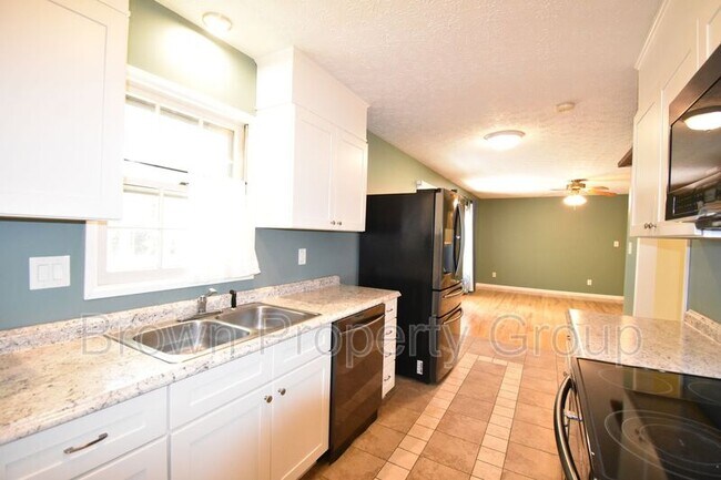 Building Photo - 333 McFadyen Dr