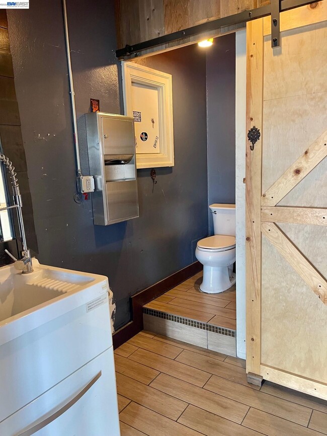 Building Photo - 22622 Mission Blvd