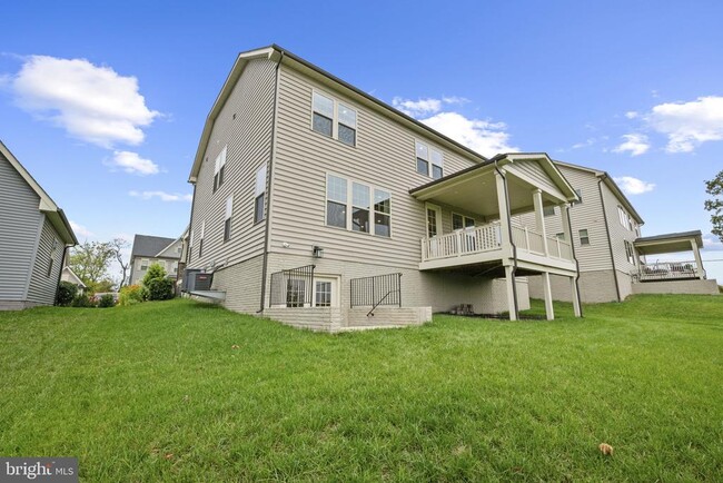 Building Photo - 7147 Starmount Ct