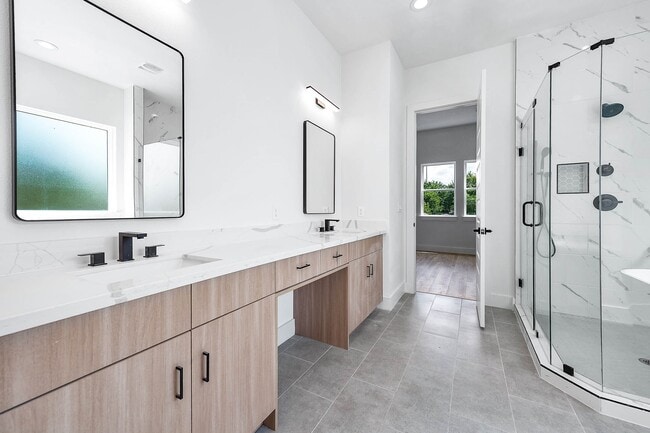 Building Photo - 3619 Bremond St