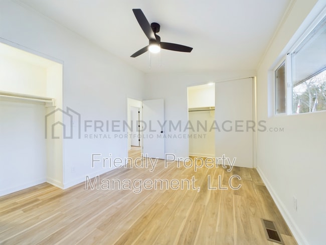 Building Photo - 304 Hobson St