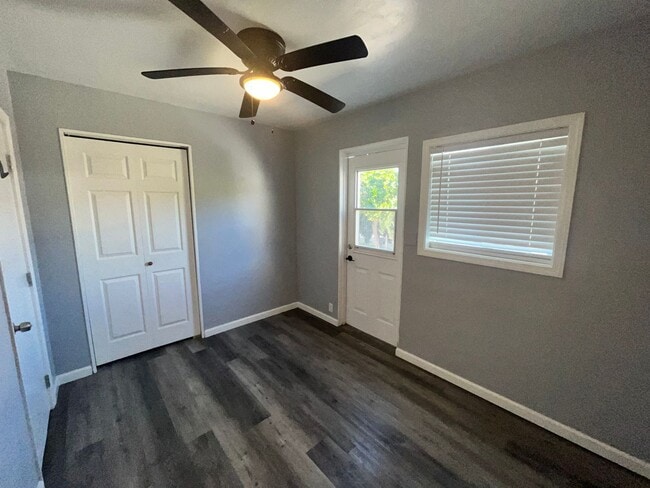 Building Photo - 7160 Pearson St