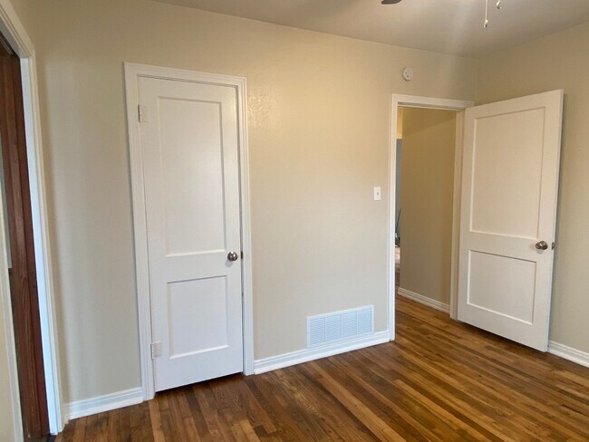 Building Photo - REFRESHED 2 BEDROOM, 1 BATH BELTON ISD