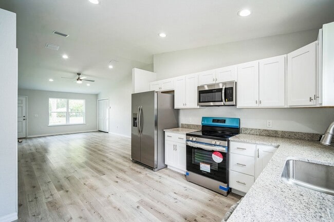 Building Photo - Charming New 3BED-2BATH Apartment in Bartow FL