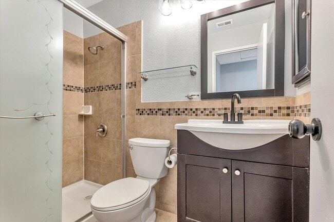 Building Photo - 3145 Shofner Pl