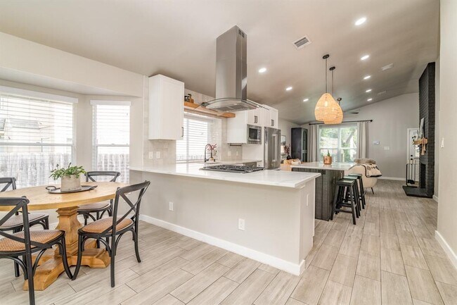 Building Photo - 1407 Elm Brook Dr