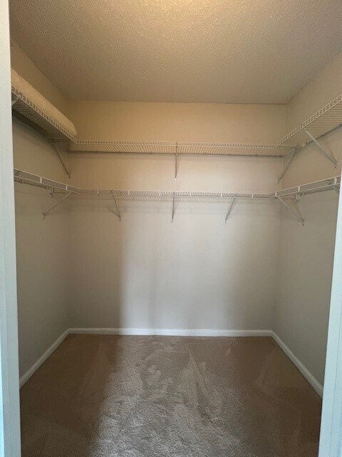 closet - 300 Mamaroneck Ave