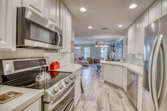 Building Photo - 148 Ashley Ct