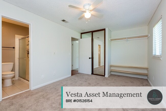 Building Photo - 403 Valley Run
