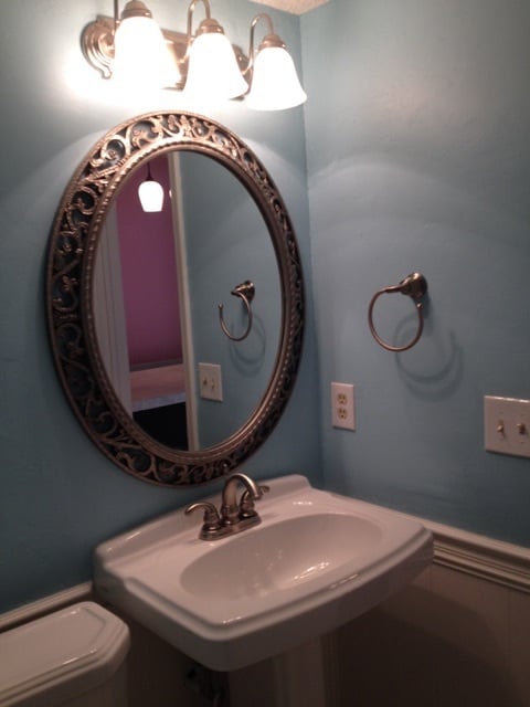 Building Photo - ALL Appliances Included!!! Gorgeous 2 Bedroom 1.5 Bathroom Townhouse w/ Swimming Pool on site!!