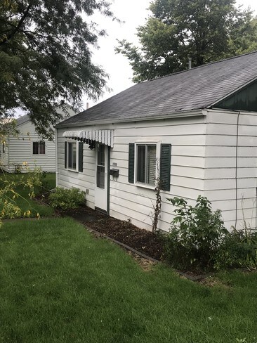 Primary Photo - 1938 State St