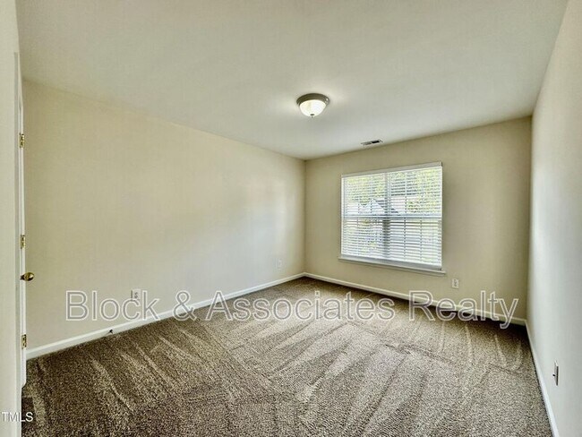 Building Photo - 603 Willingham Rd