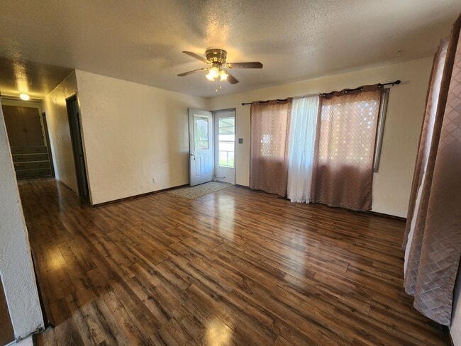 Building Photo - Heyburn I Street