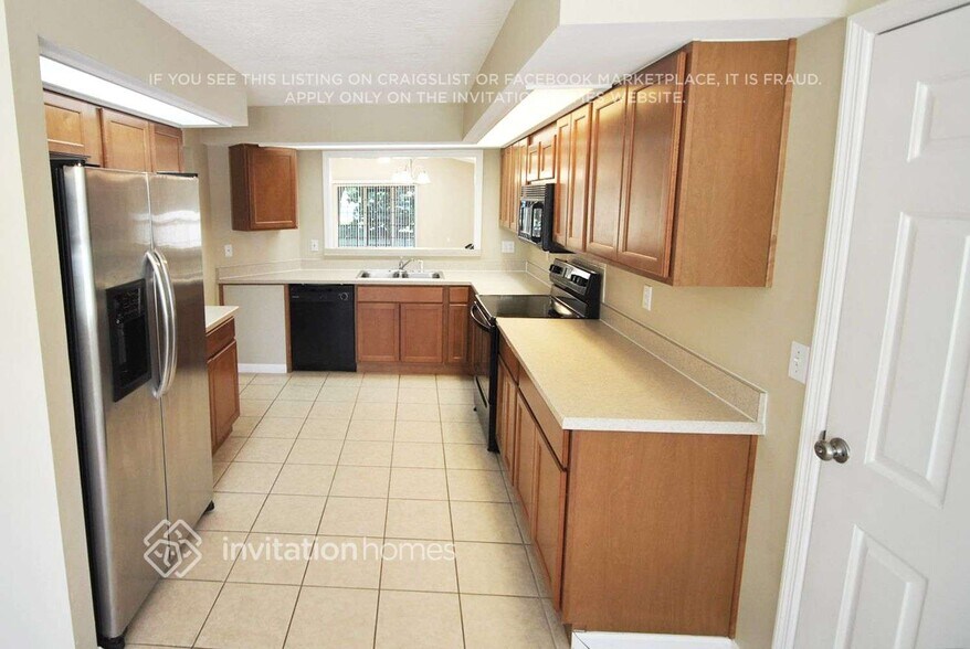 Building Photo - 3233 Vail View Dr