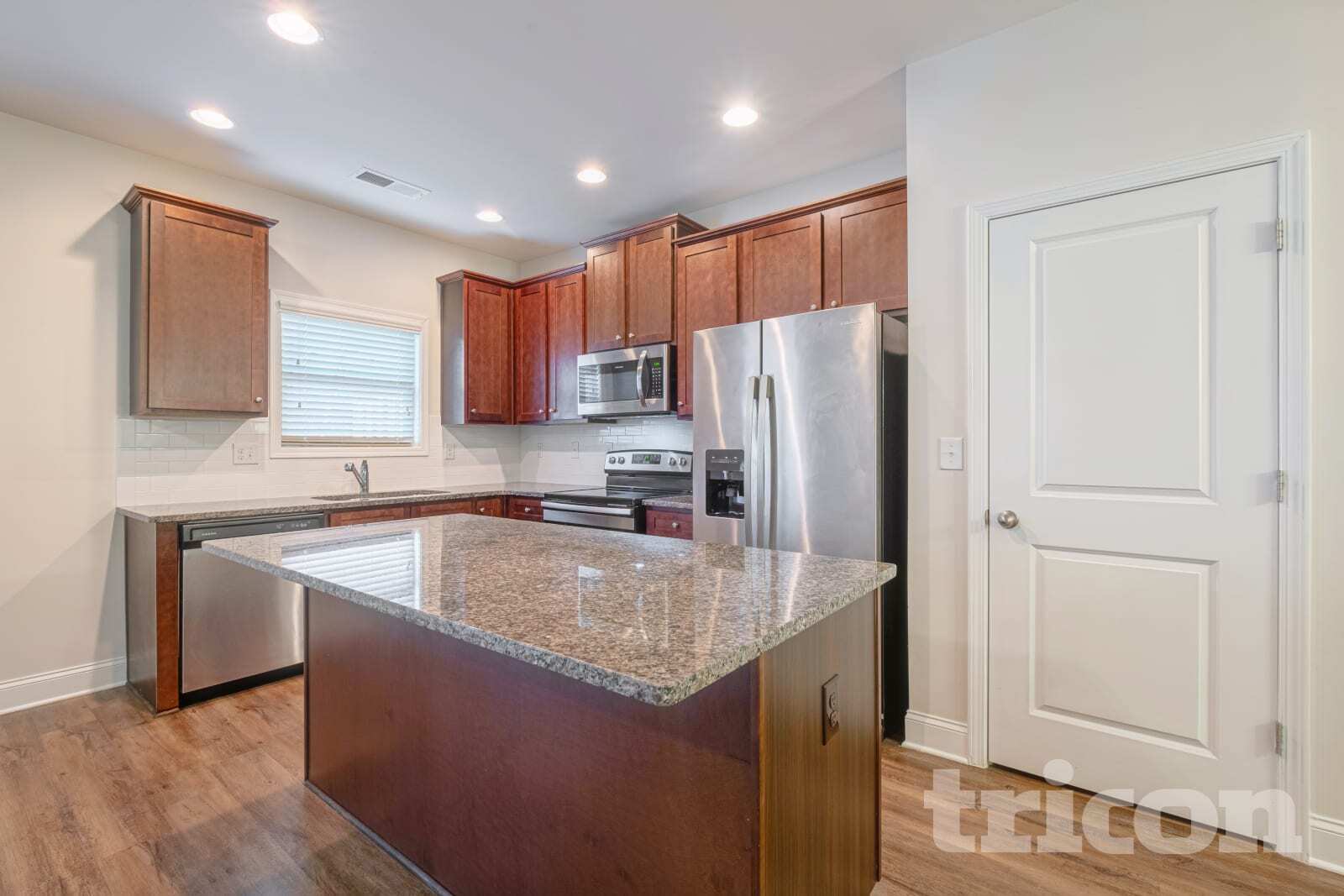 Building Photo - 559 Trickum Hill Dr