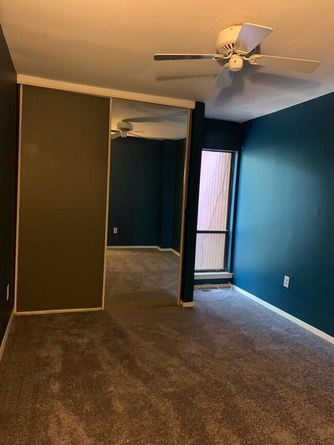 Building Photo - 11729 S Briar Patch Dr