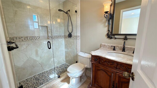 Building Photo - 3887 Tree Top Dr