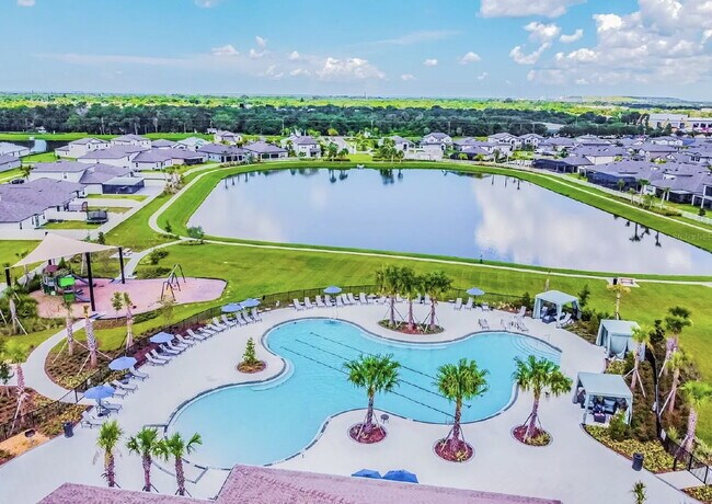 Building Photo - "Discover Spacious Comfort: 4-Bed, 2-Bath Gem in Riverview!"