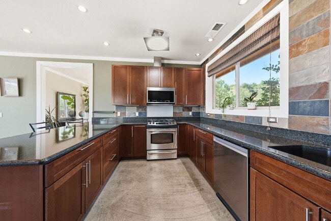 Building Photo - Peaceful Hilltop Retreat with Views | Unfurnished 5BD Executive Home on Private Knoll