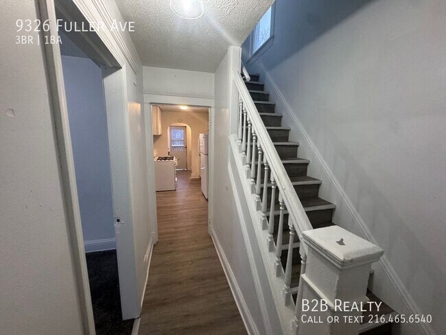 Building Photo - 9326 Fuller Ave