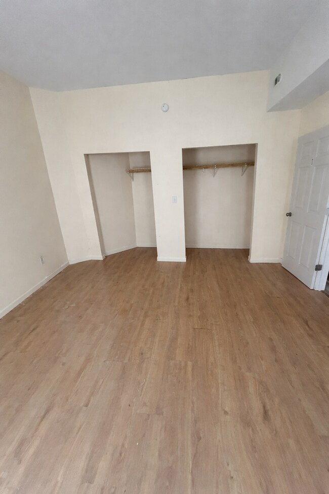 Building Photo - 641 29th St