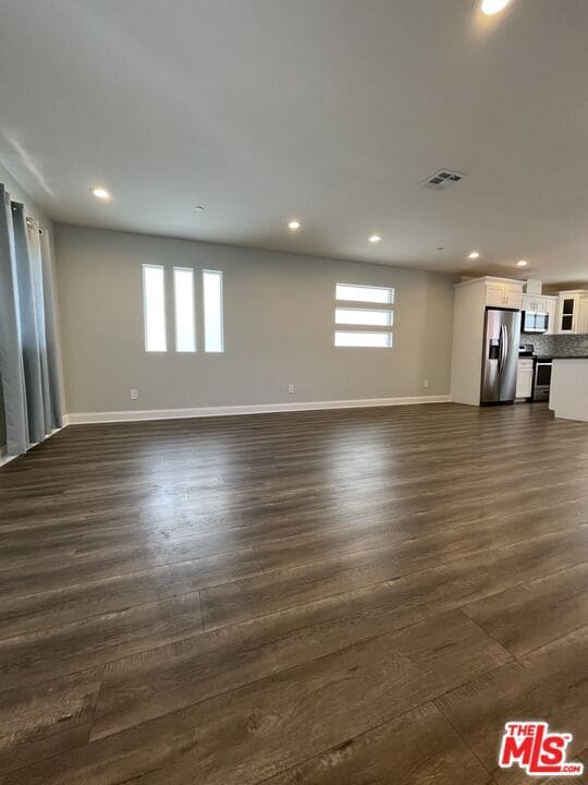Building Photo - 4710 W Maplewood Ave