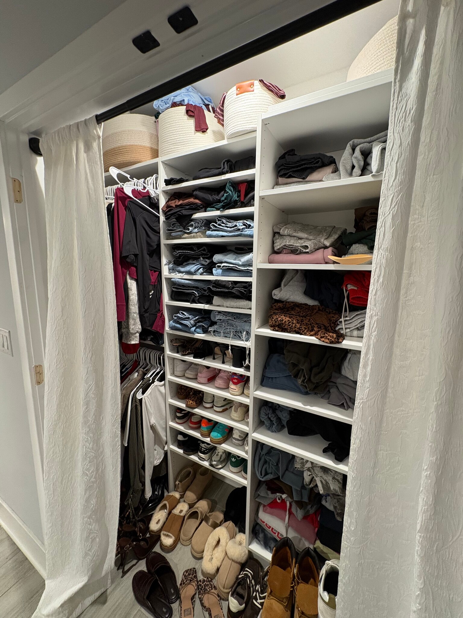Master closet 1 - 402 W Berks St