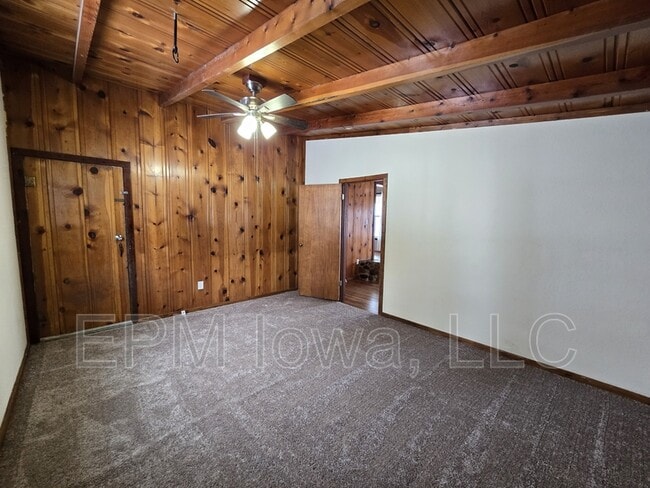 Building Photo - 304 N Nesbit Rd