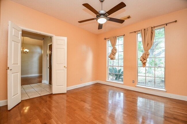 Building Photo - 4306 W Thunderwood Cir