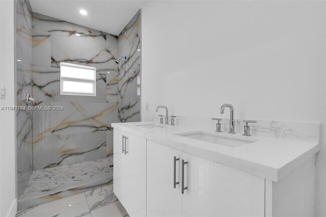 Building Photo - 11870 SW 220th St